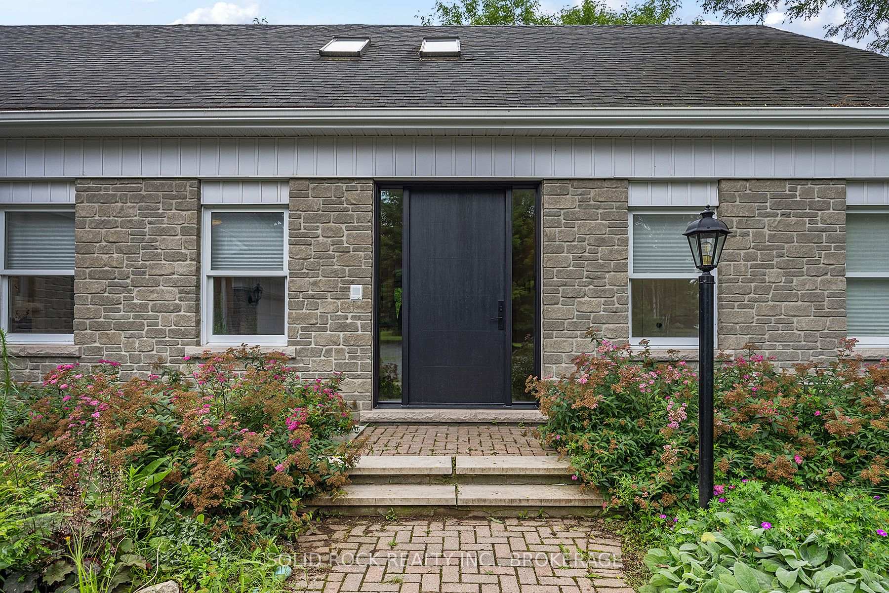Photo 5 of 5915 Davey Drive, Frontenac, Frontenac South — HOMEH