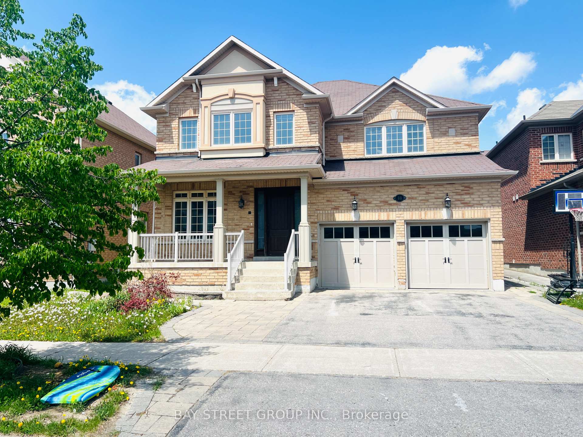Photo 1 of 88 Halldorson Avenue, Aurora, Bayview Northeast — HOMEH