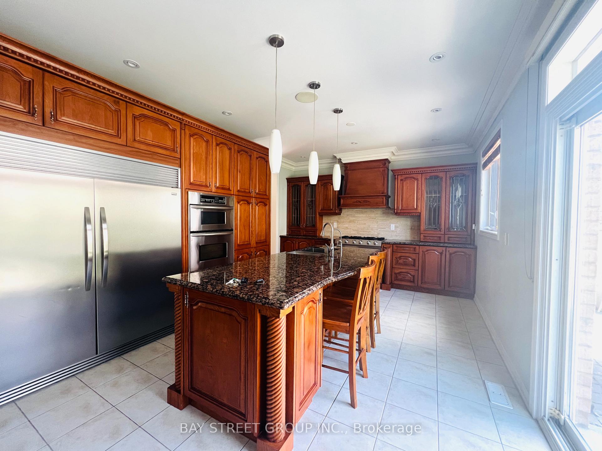 Photo 8 of 88 Halldorson Avenue, Aurora, Bayview Northeast — HOMEH