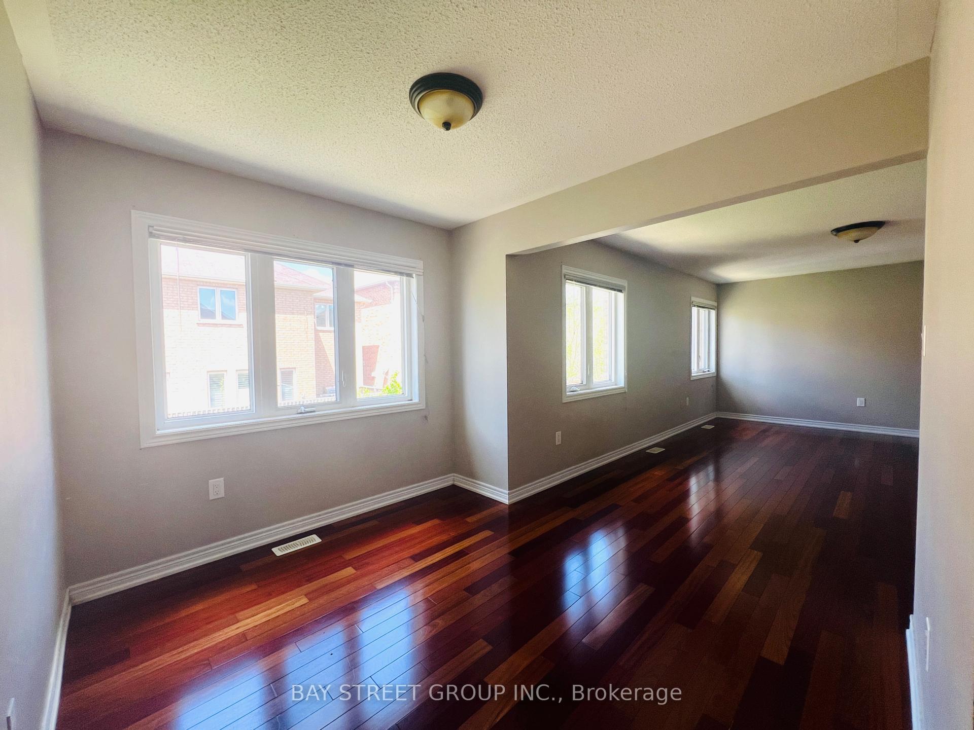 Photo 17 of 88 Halldorson Avenue, Aurora, Bayview Northeast — HOMEH