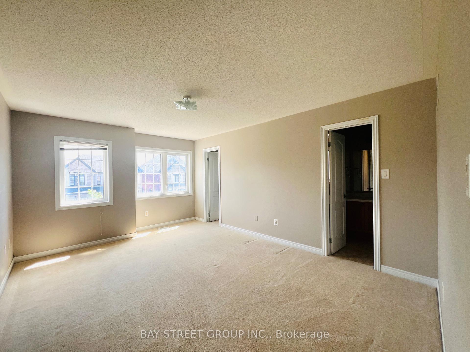 Photo 21 of 88 Halldorson Avenue, Aurora, Bayview Northeast — HOMEH