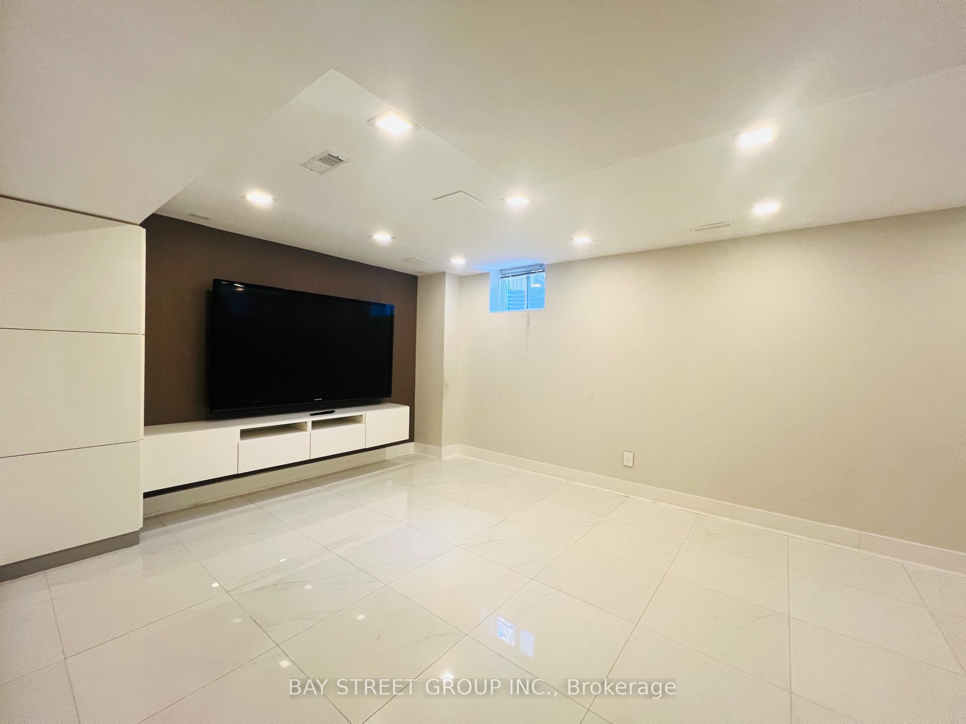 Photo 28 of 88 Halldorson Avenue, Aurora, Bayview Northeast — HOMEH