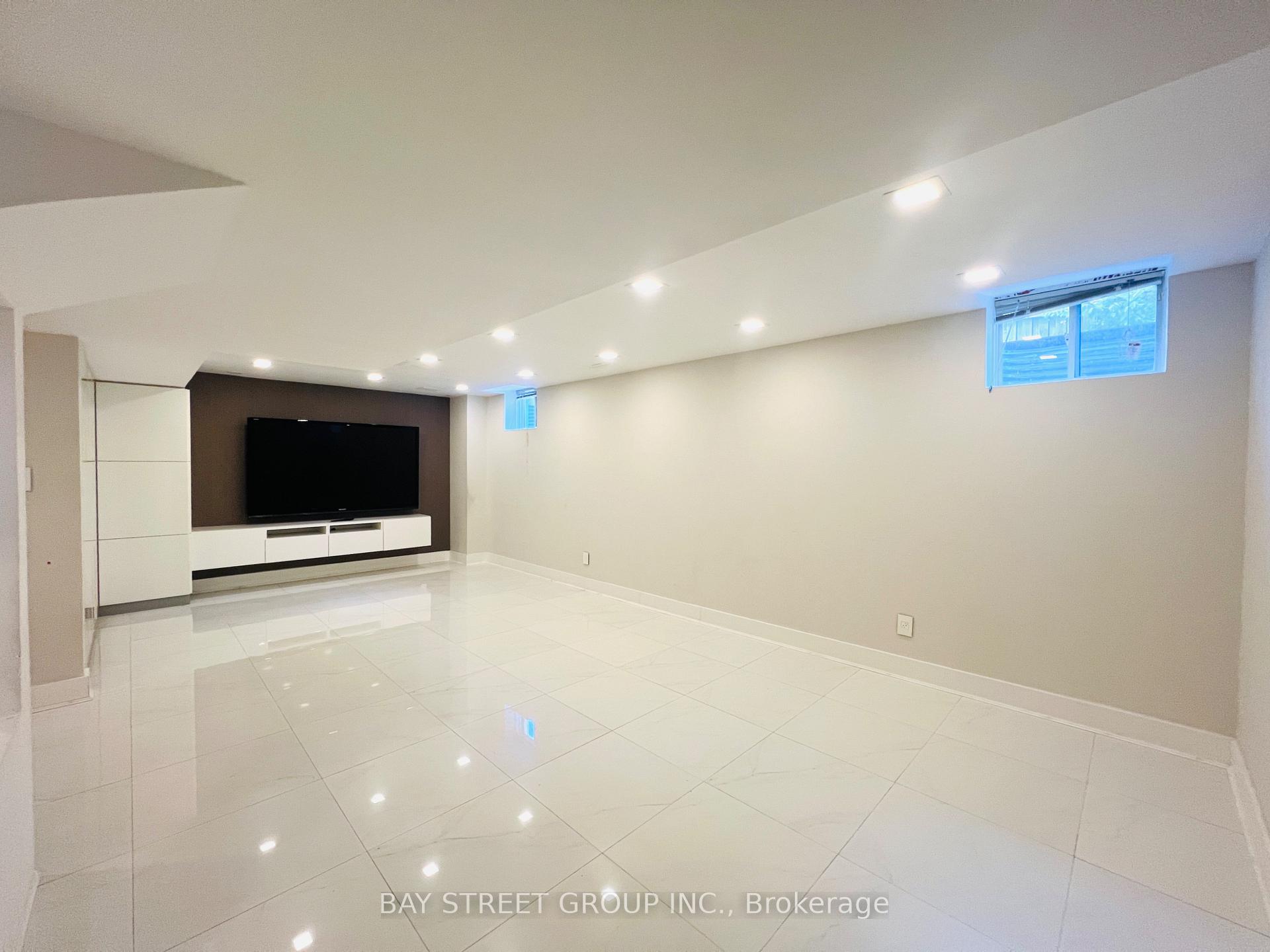 Photo 27 of 88 Halldorson Avenue, Aurora, Bayview Northeast — HOMEH