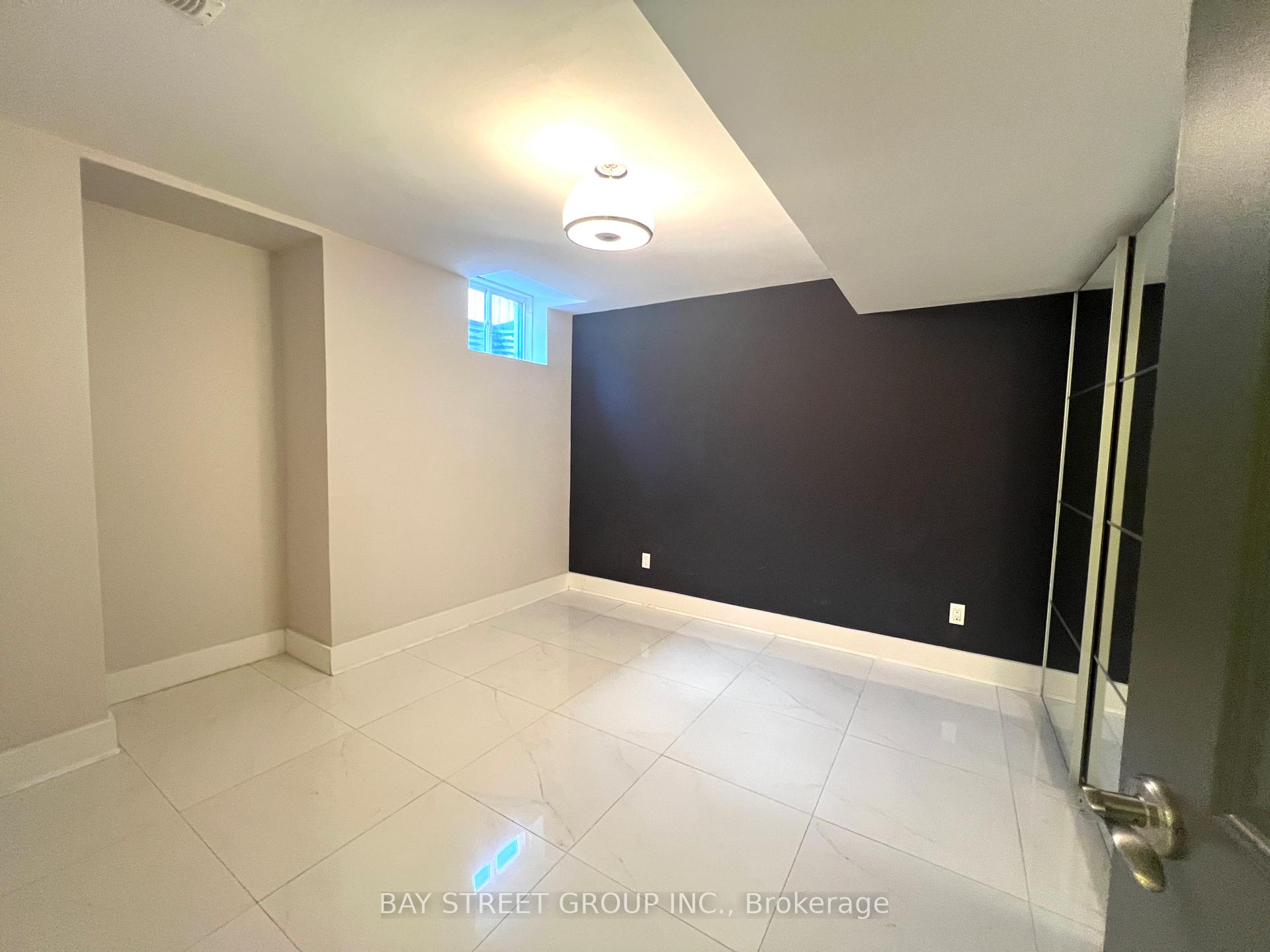 Photo 31 of 88 Halldorson Avenue, Aurora, Bayview Northeast — HOMEH