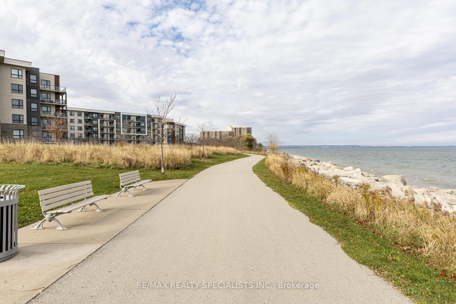 Front of Unit 112, 101 Shoreview Pl
