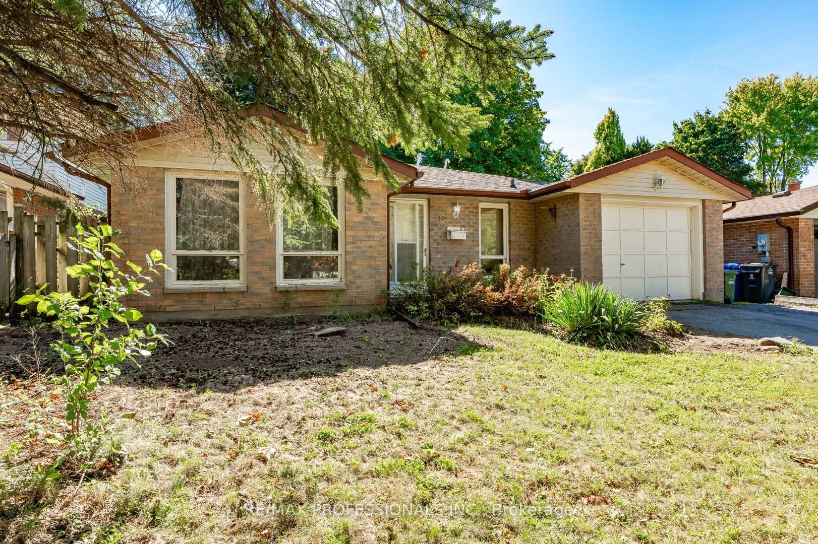 Photo 4 of 10 Brombal Drive, Guelph, Kortright West — HOMEH