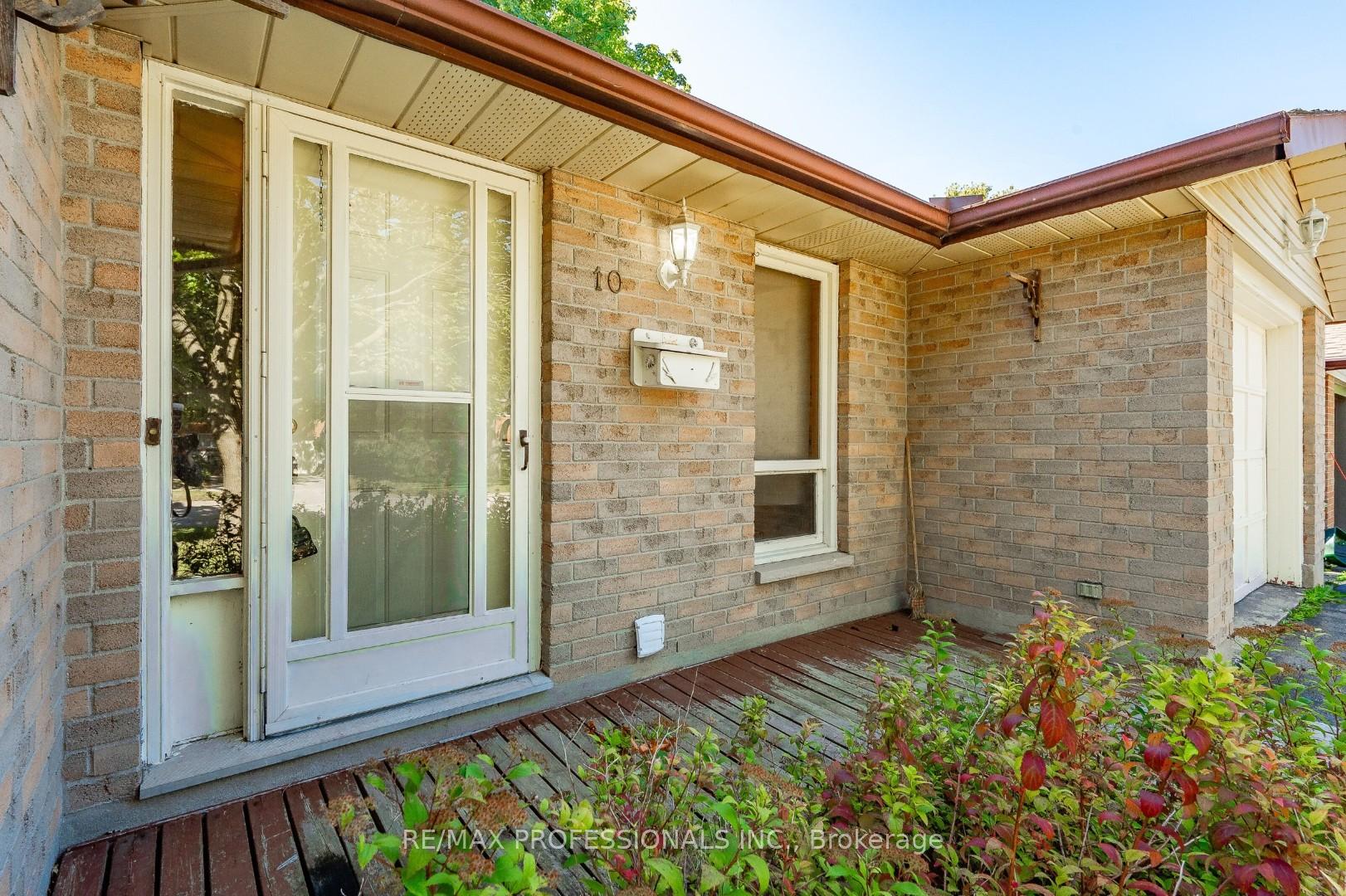 Photo 6 of 10 Brombal Drive, Guelph, Kortright West — HOMEH