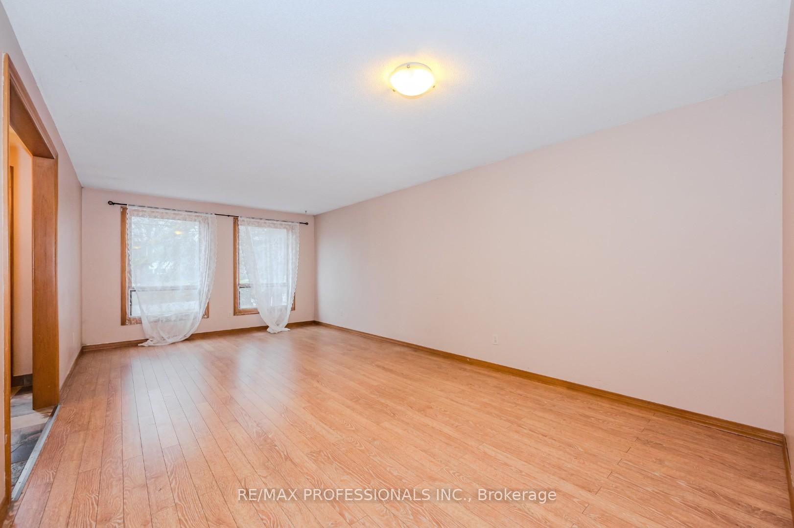 Photo 9 of 10 Brombal Drive, Guelph, Kortright West — HOMEH