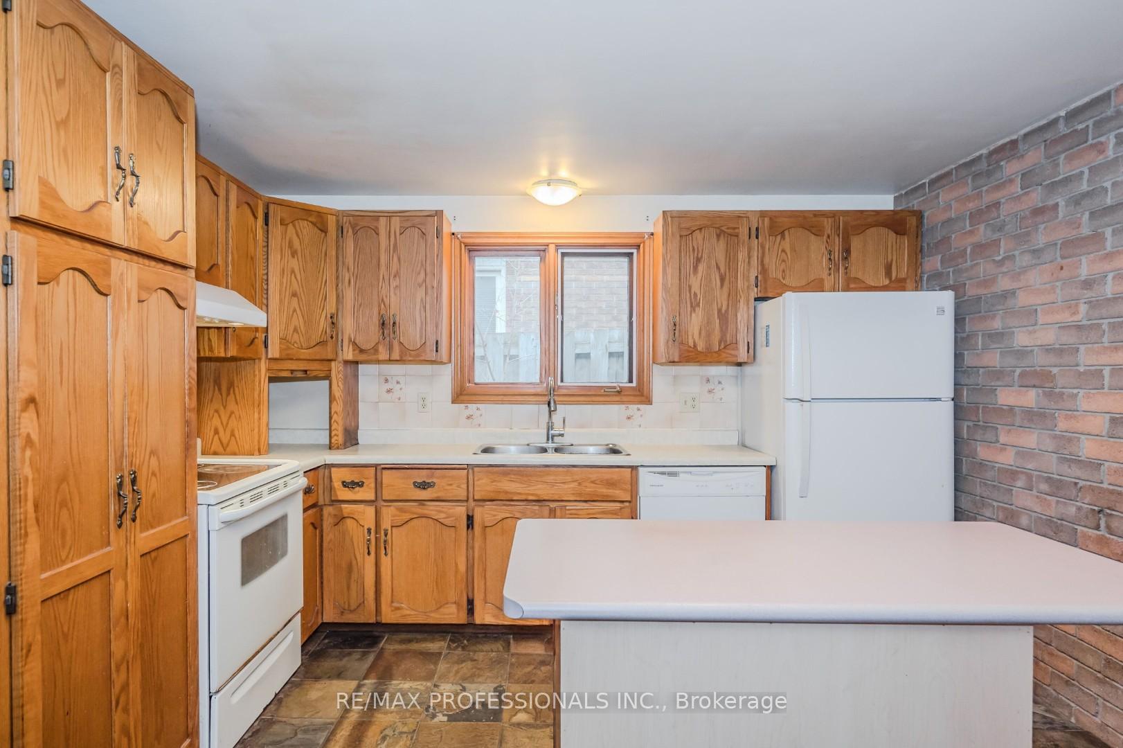 Photo 15 of 10 Brombal Drive, Guelph, Kortright West — HOMEH