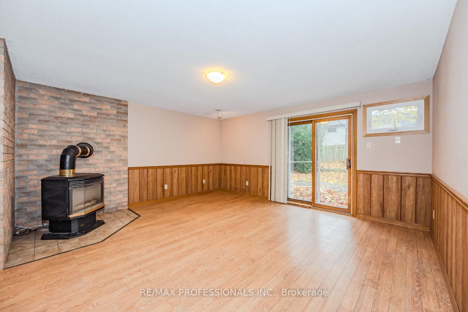 Photo 17 of 10 Brombal Drive, Guelph, Kortright West — HOMEH