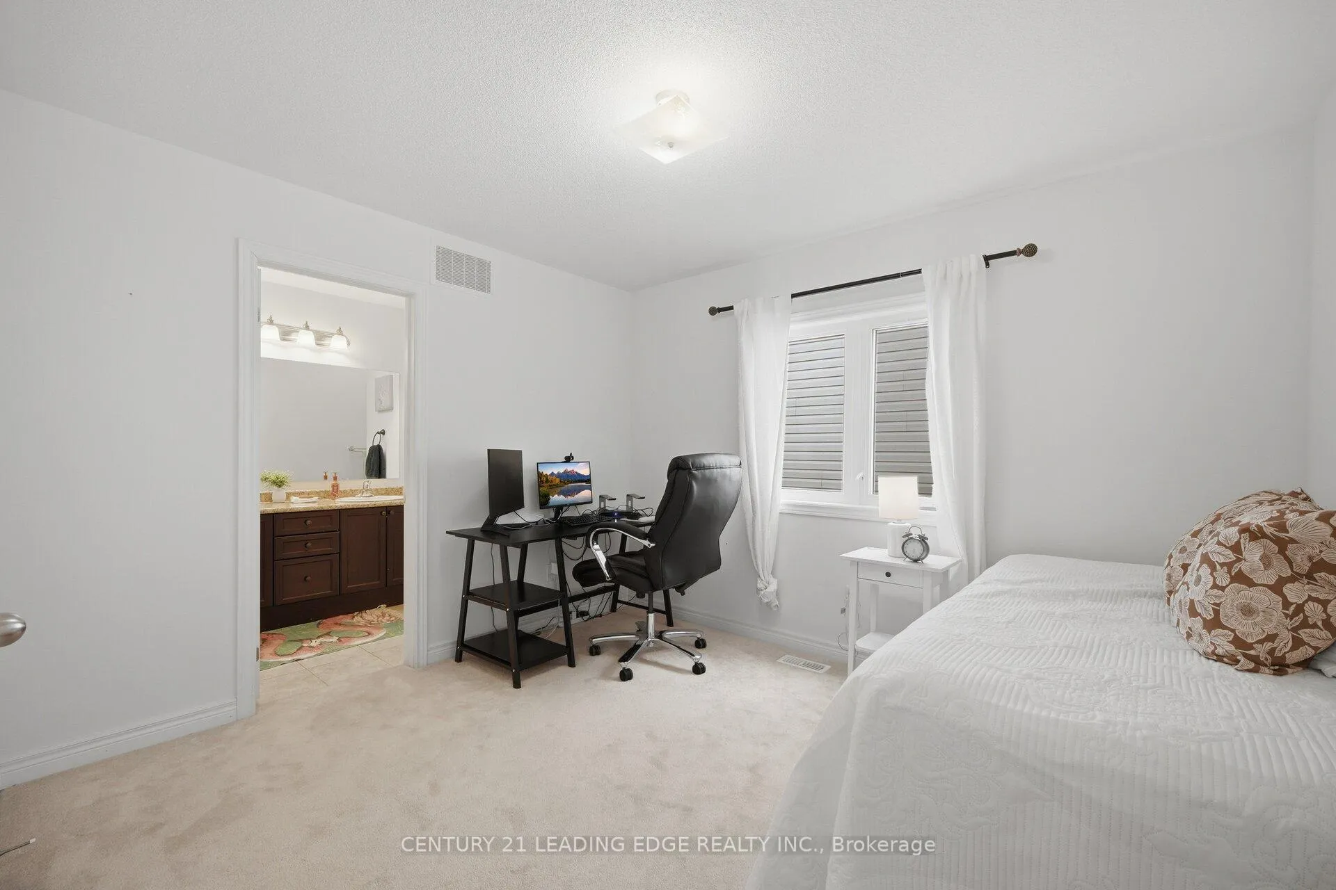 Photo 25 of 88 Fred Jackman Avenue, Clarington, Bowmanville — HOMEH