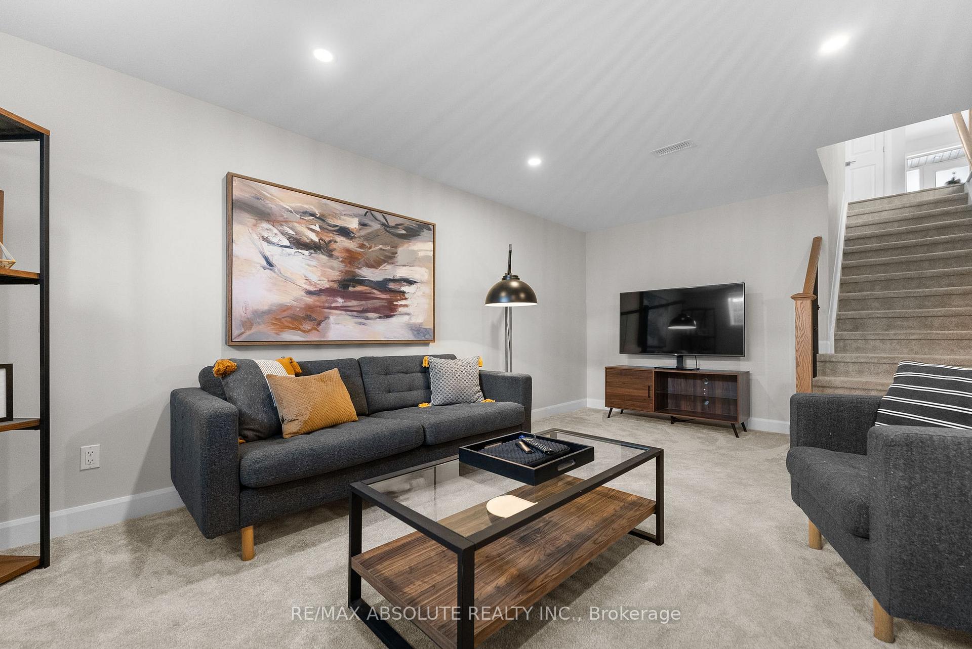 Photo 31 of 222 Mac Beattie Drive, Arnprior — HOMEH
