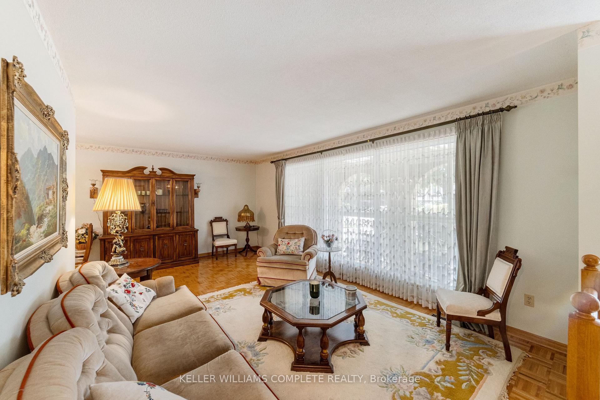 Photo 6 of 191 Appleford Court, Hamilton, Fessenden — HOMEH