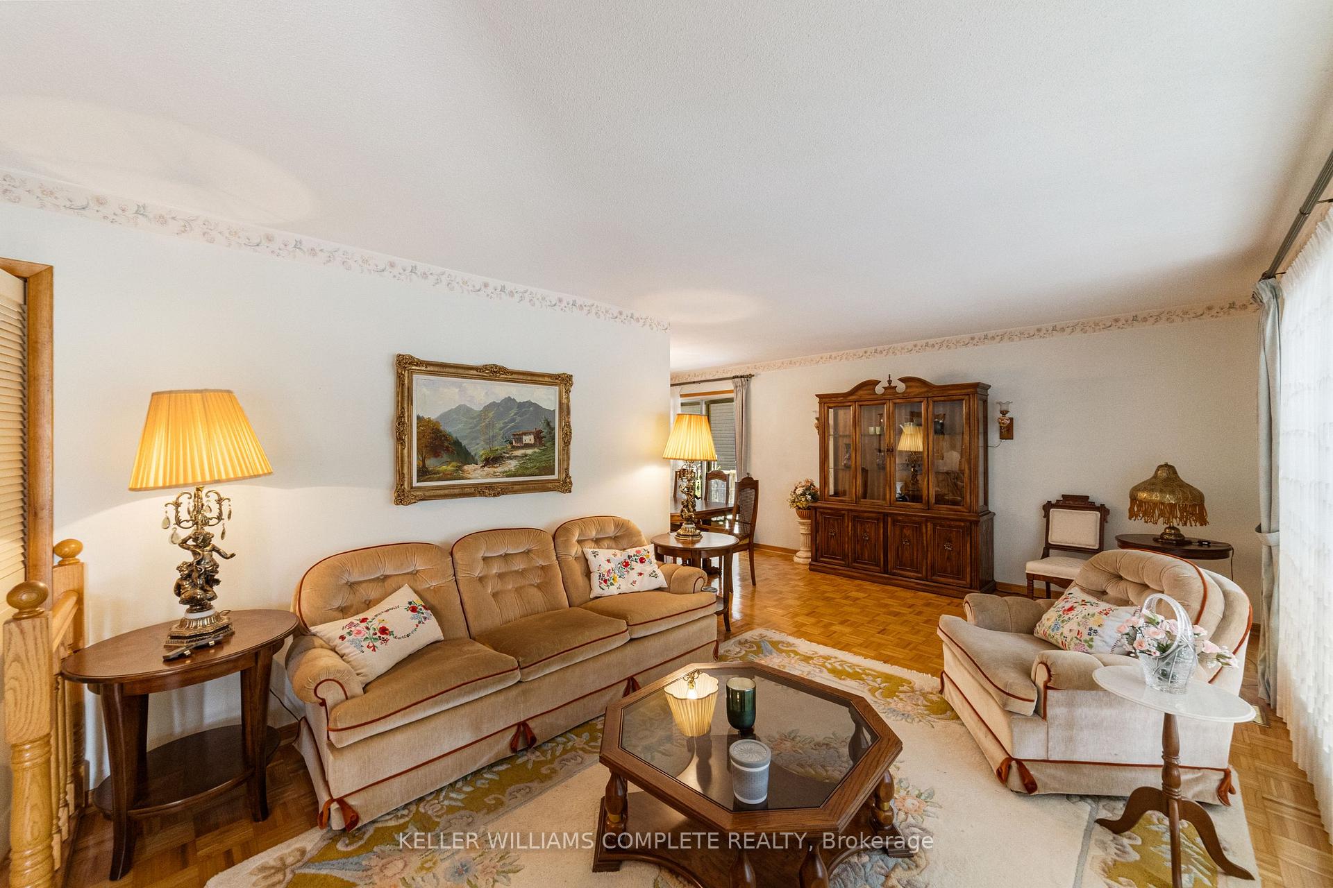 Photo 7 of 191 Appleford Court, Hamilton, Fessenden — HOMEH