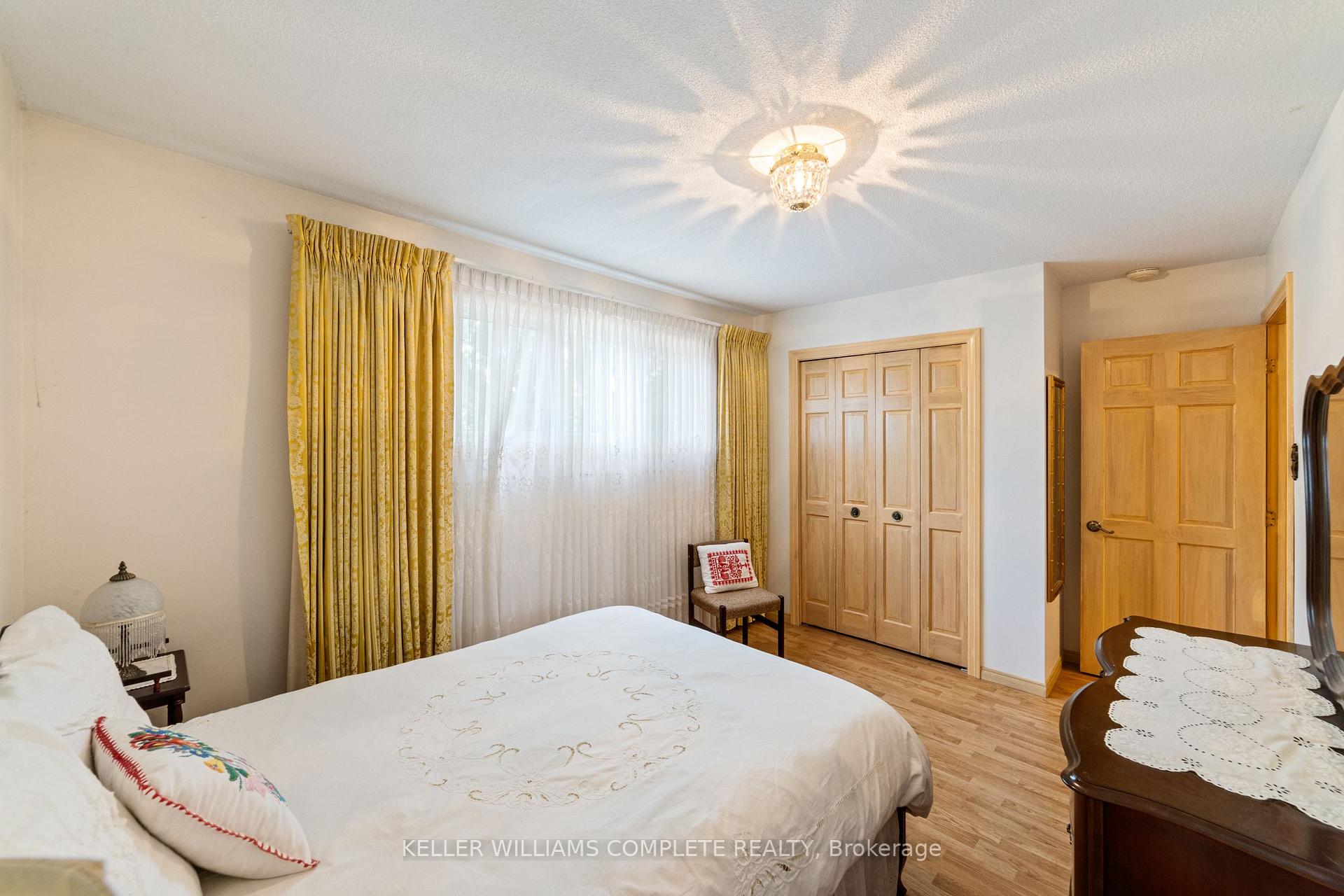 Photo 17 of 191 Appleford Court, Hamilton, Fessenden — HOMEH