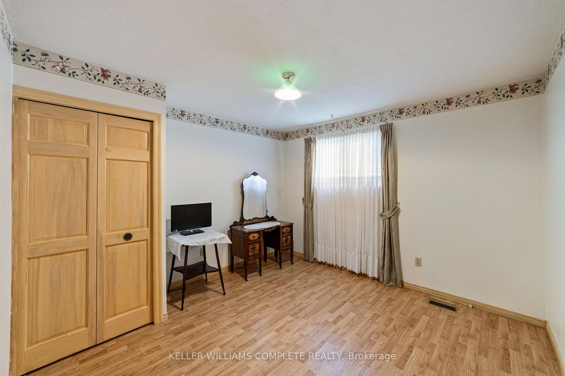 Photo 18 of 191 Appleford Court, Hamilton, Fessenden — HOMEH