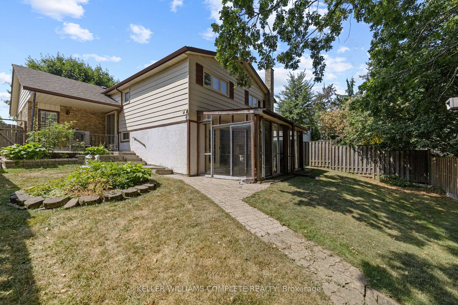 Photo 28 of 191 Appleford Court, Hamilton, Fessenden — HOMEH