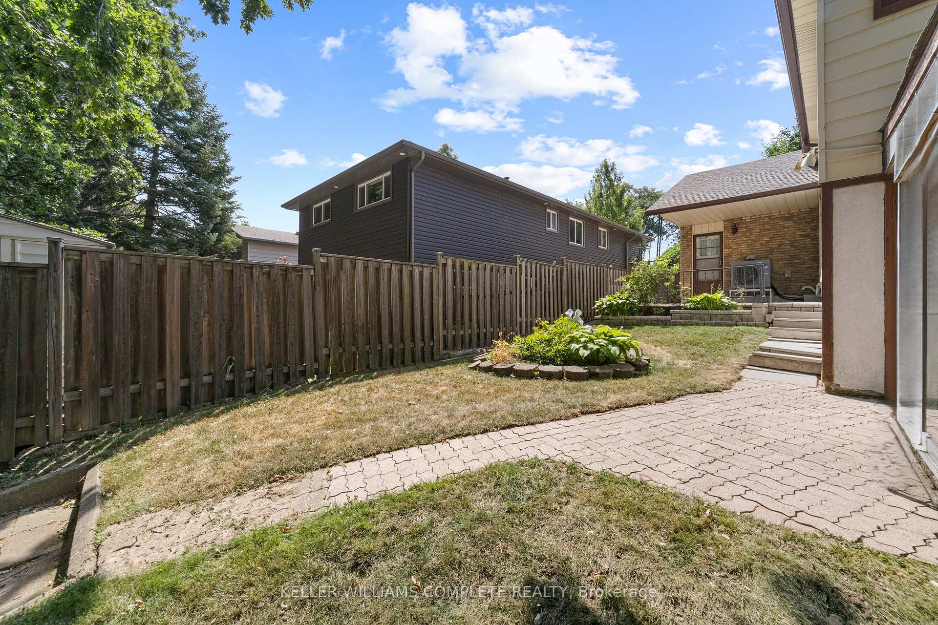 Photo 30 of 191 Appleford Court, Hamilton, Fessenden — HOMEH
