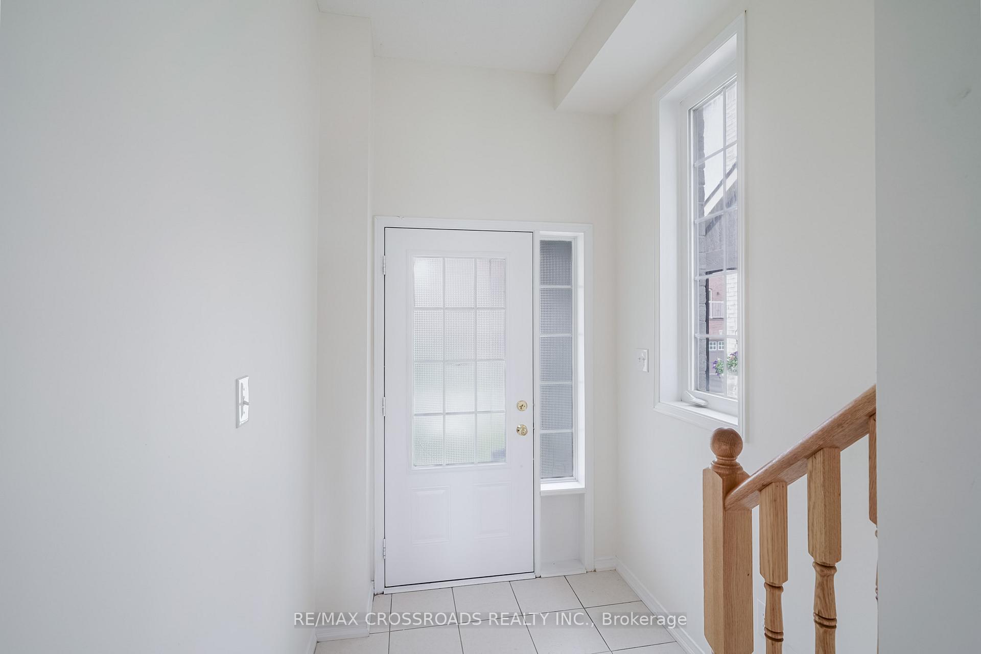 Photo 3 of 455 Rossland Road E, Ajax, Central East — HOMEH