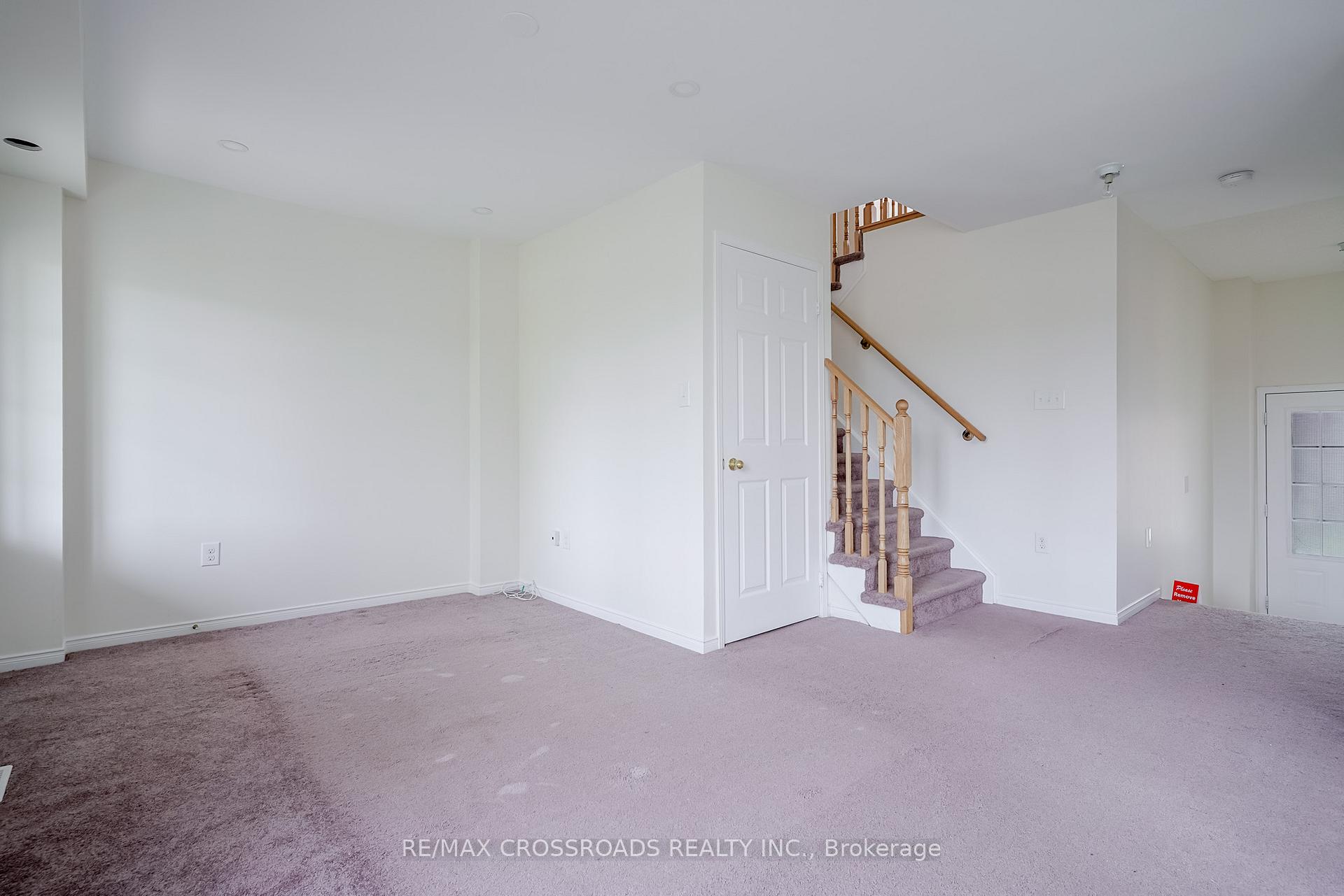 Photo 5 of 455 Rossland Road E, Ajax, Central East — HOMEH