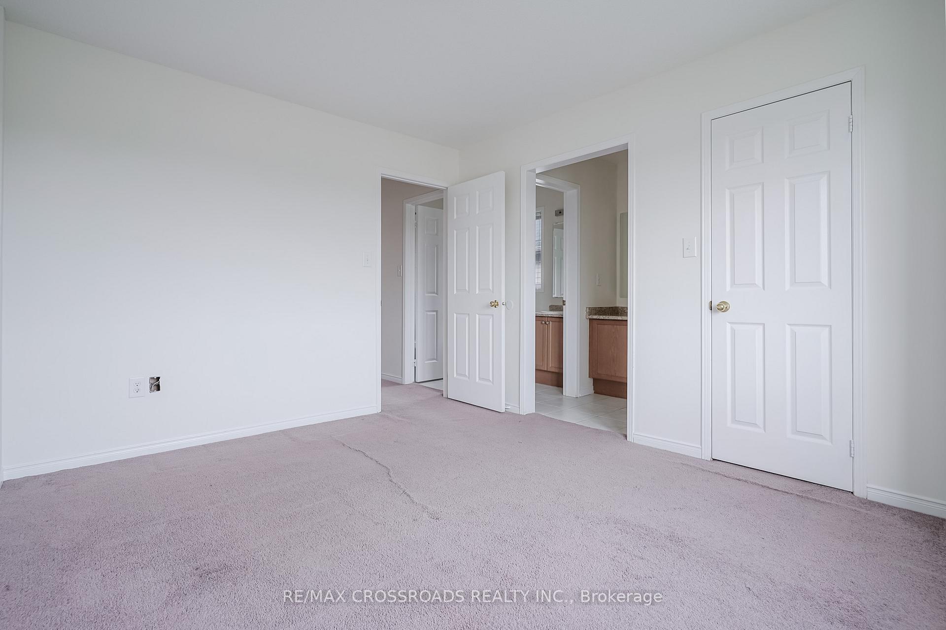 Photo 26 of 455 Rossland Road E, Ajax, Central East — HOMEH