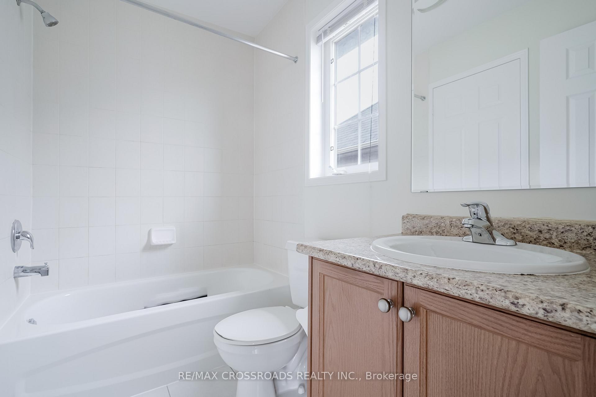 Photo 28 of 455 Rossland Road E, Ajax, Central East — HOMEH