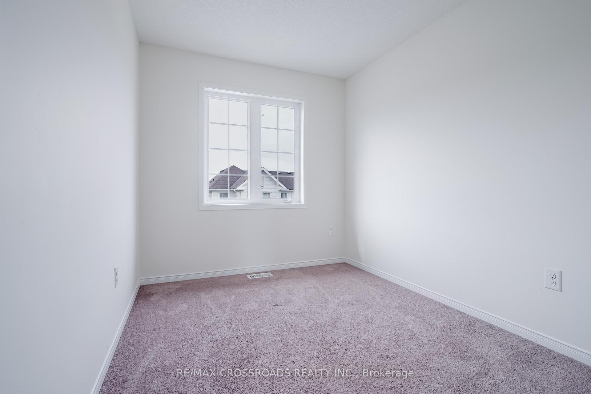 Photo 31 of 455 Rossland Road E, Ajax, Central East — HOMEH