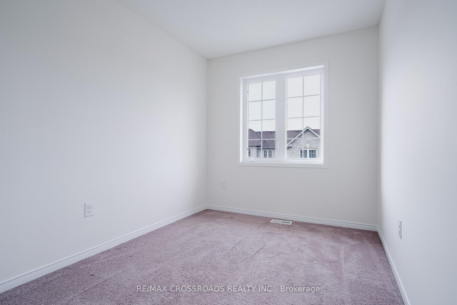 Photo 32 of 455 Rossland Road E, Ajax, Central East — HOMEH