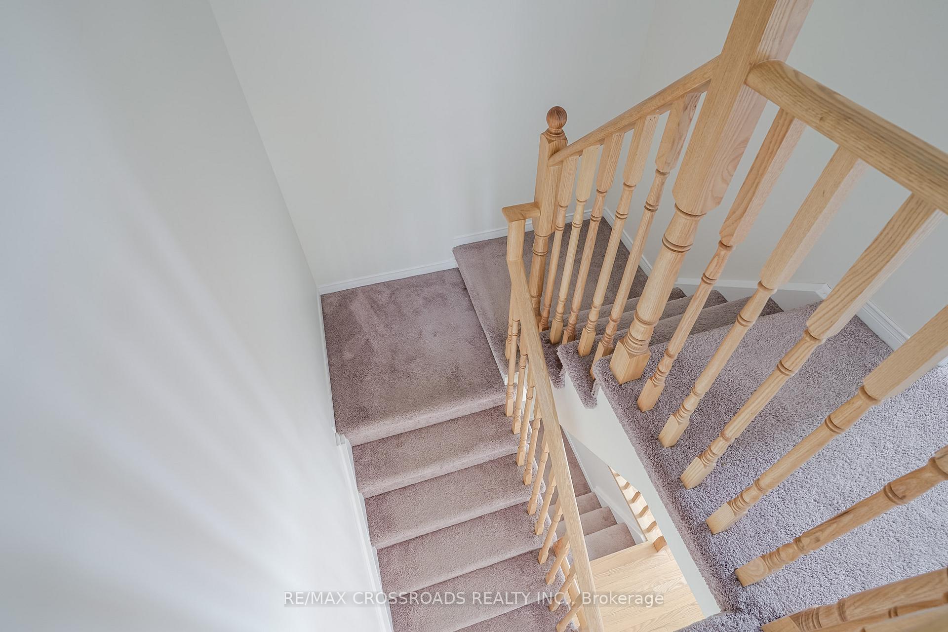 Photo 37 of 455 Rossland Road E, Ajax, Central East — HOMEH