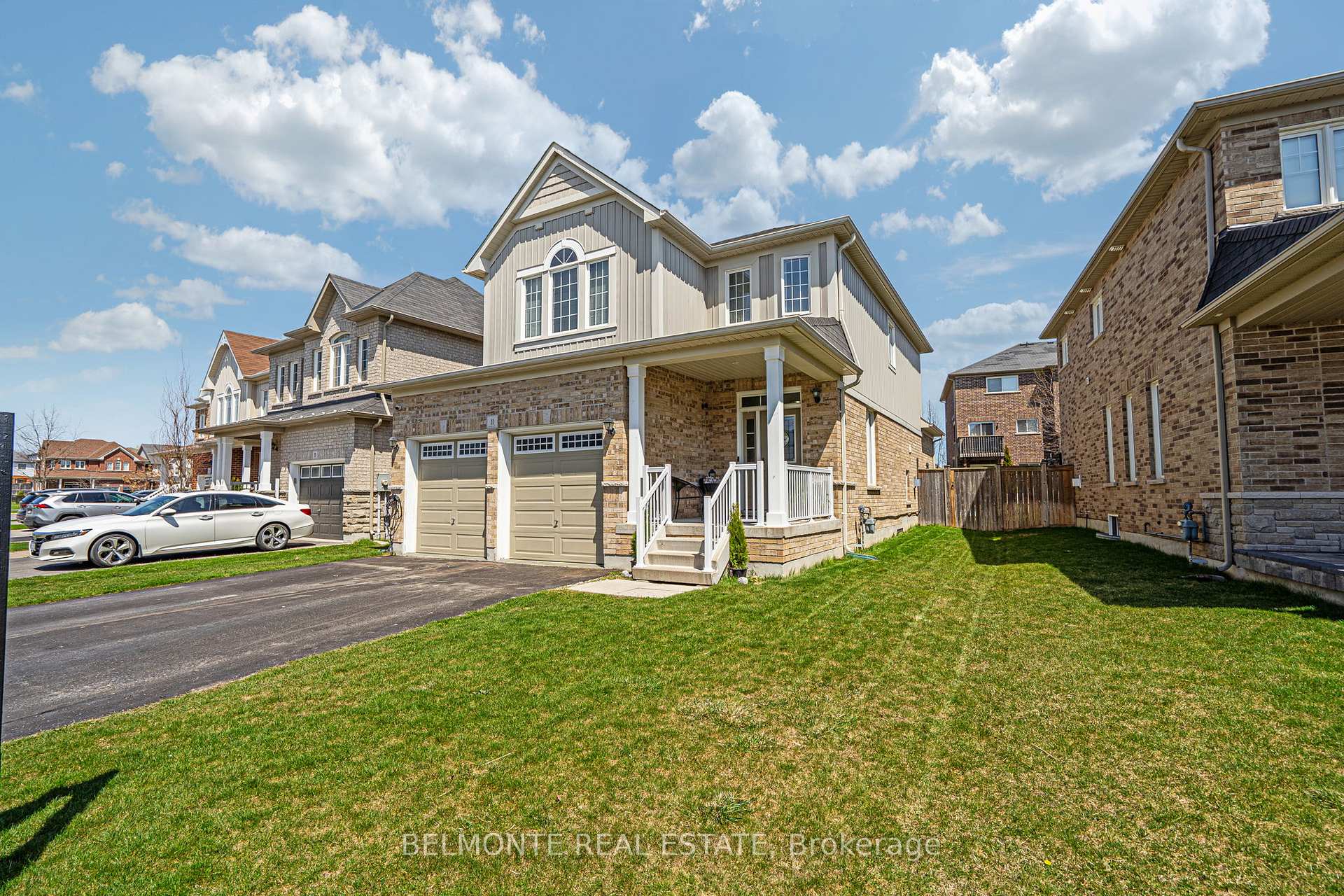 Photo 2 of 11 William Ingles Drive, Clarington, Courtice — HOMEH