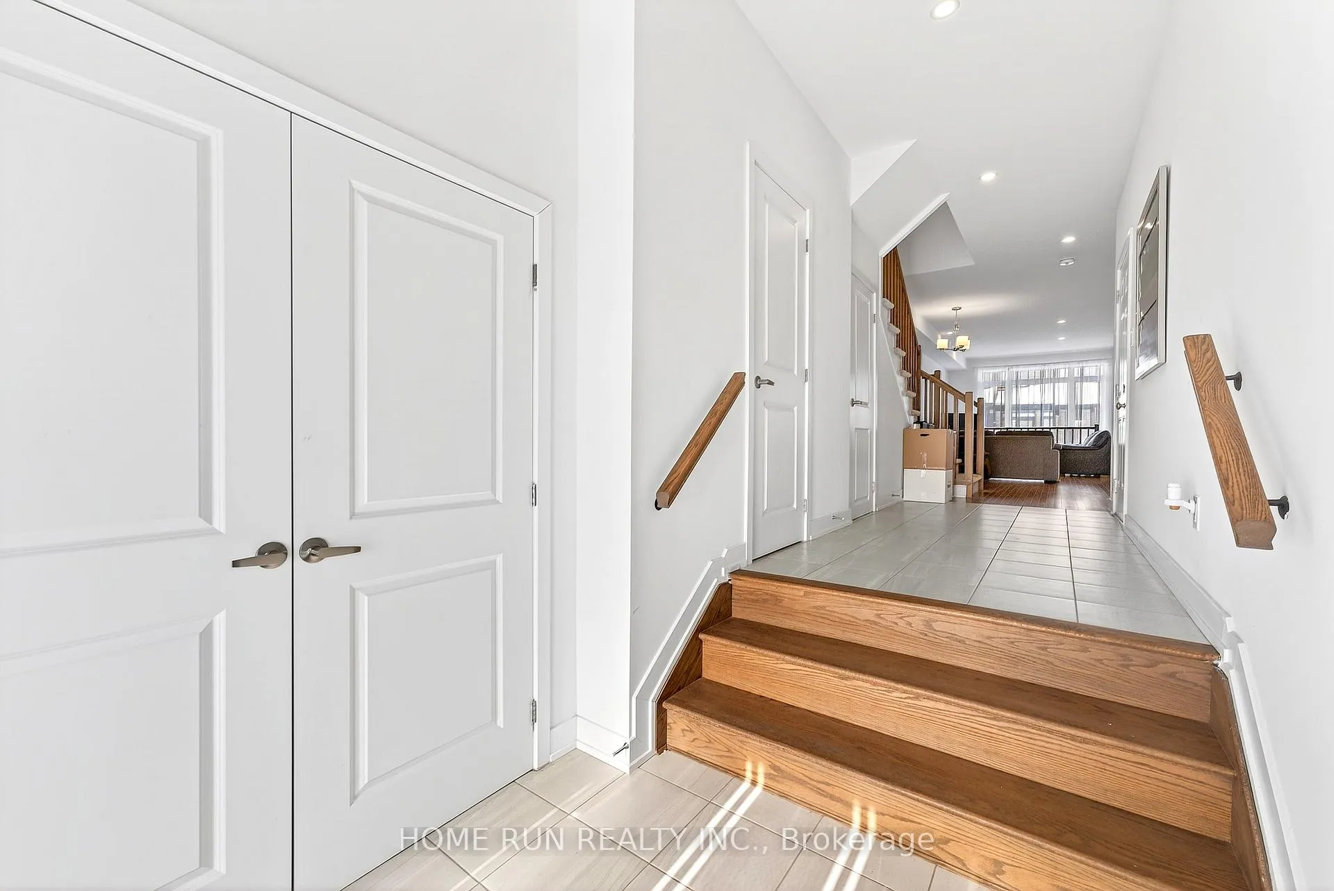 Photo 3 of 2071 Allegrini Terrace, Ottawa, Kanata - Emerald Meadows/Trailwest — HOMEH