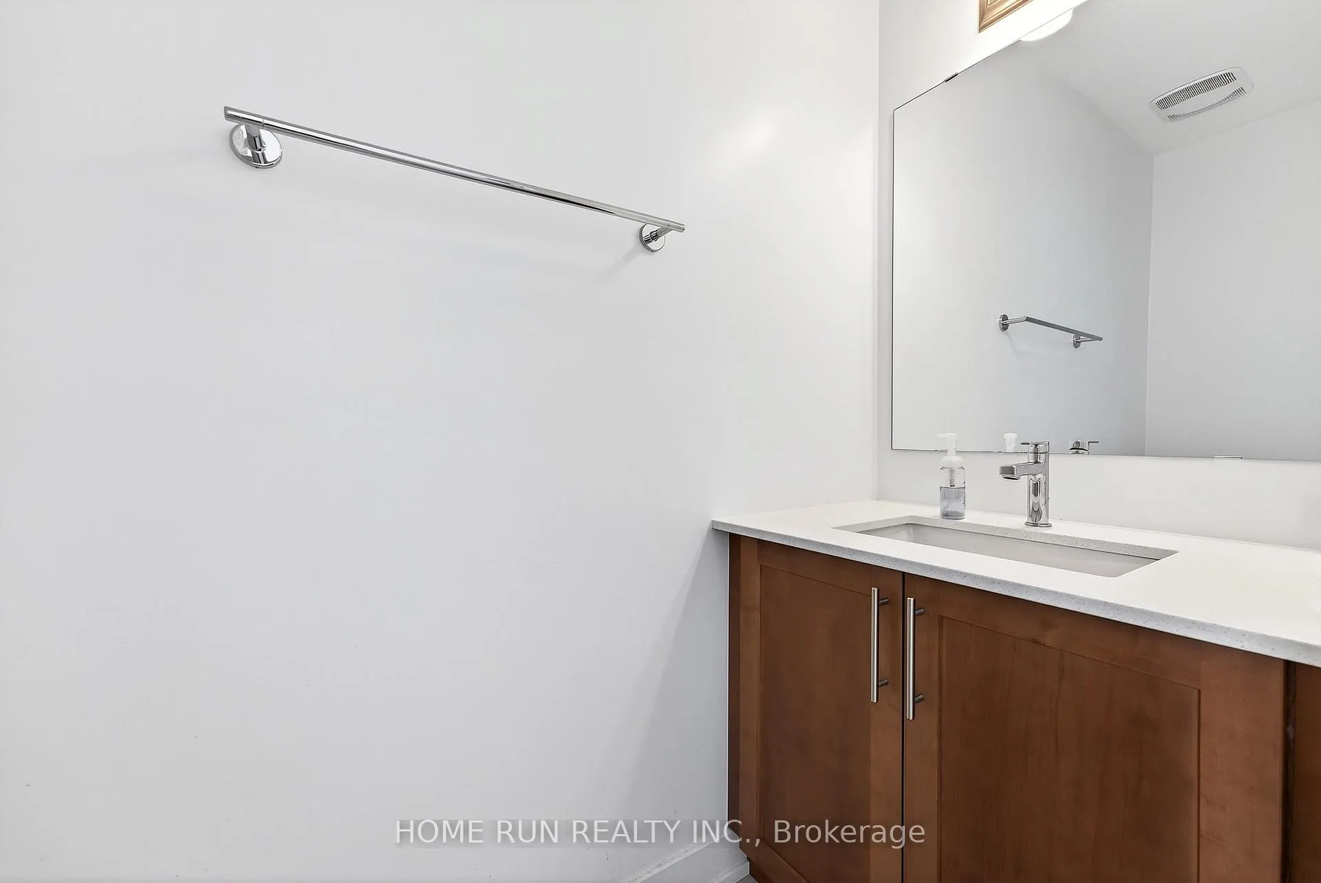 Photo 5 of 2071 Allegrini Terrace, Ottawa, Kanata - Emerald Meadows/Trailwest — HOMEH
