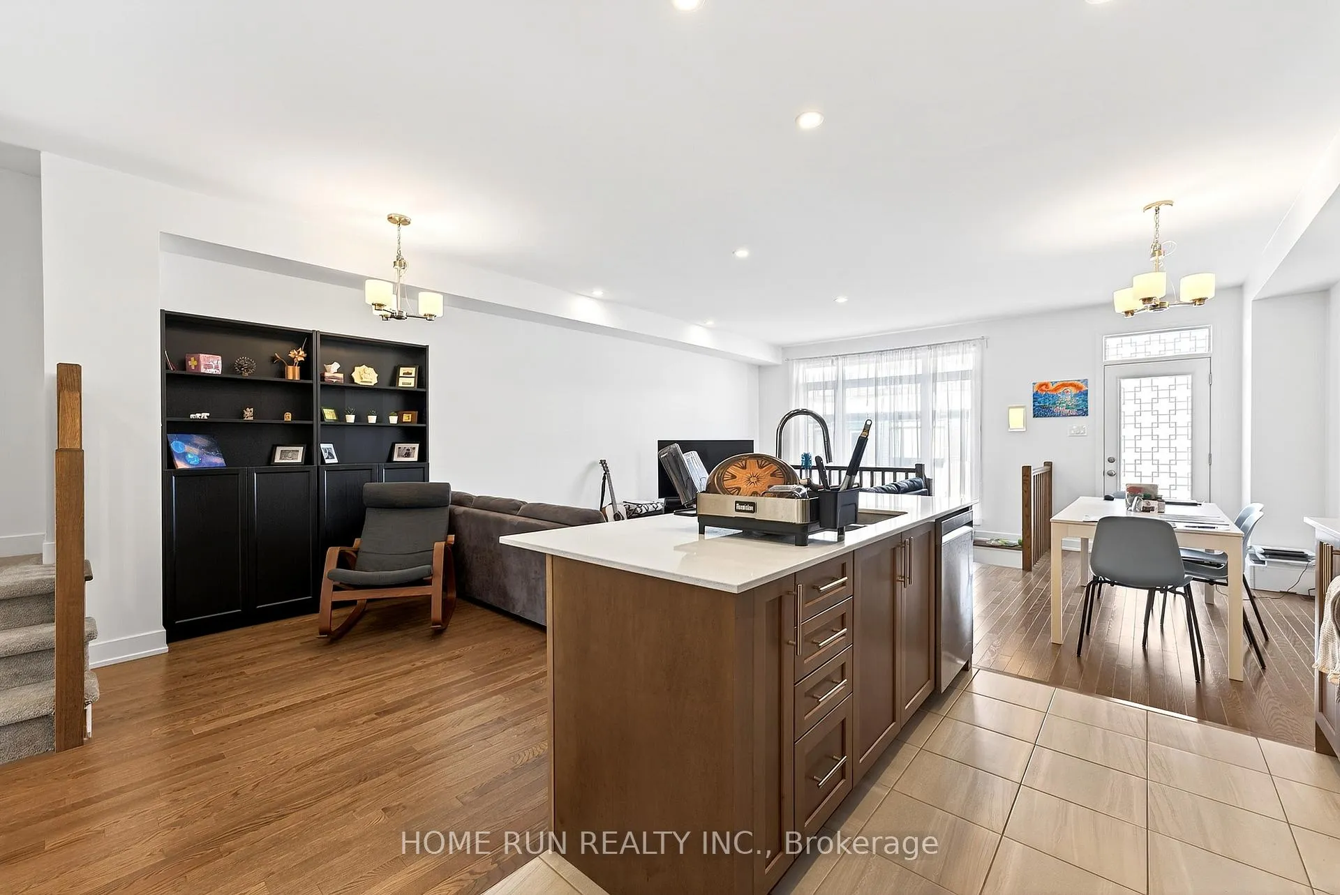 Photo 8 of 2071 Allegrini Terrace, Ottawa, Kanata - Emerald Meadows/Trailwest — HOMEH