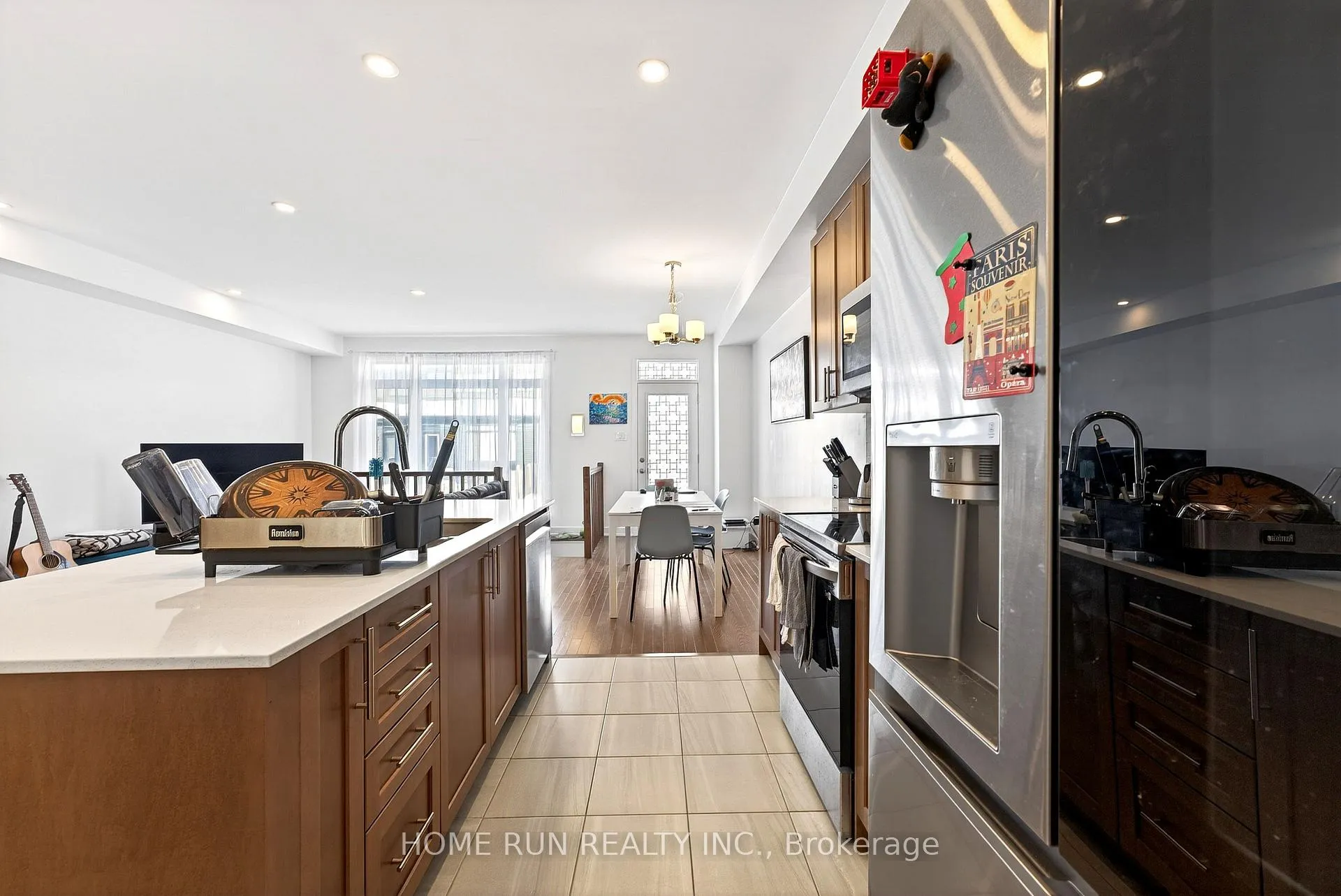 Photo 13 of 2071 Allegrini Terrace, Ottawa, Kanata - Emerald Meadows/Trailwest — HOMEH