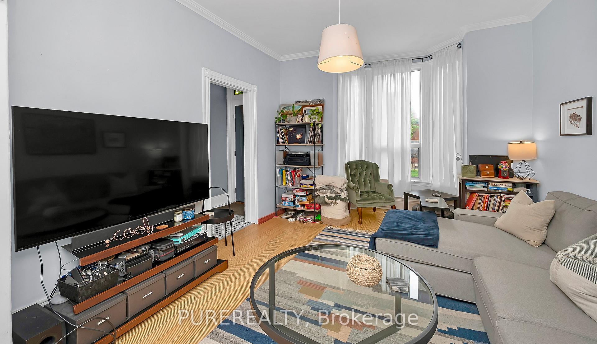 Photo 9 of 29 Emerald Street N, Hamilton, Landsdale — HOMEH