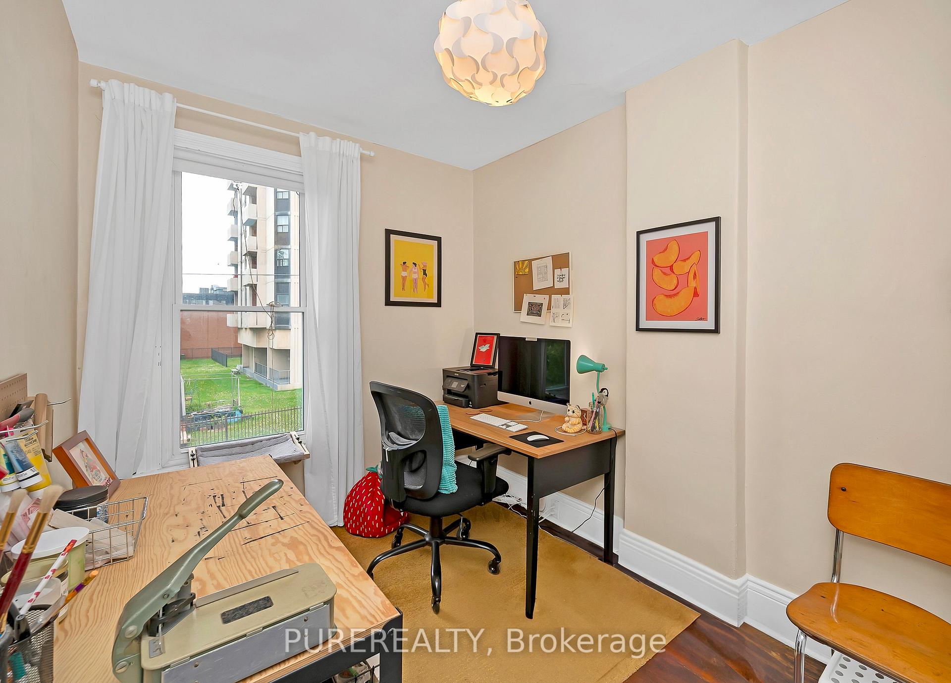 Photo 12 of 29 Emerald Street N, Hamilton, Landsdale — HOMEH