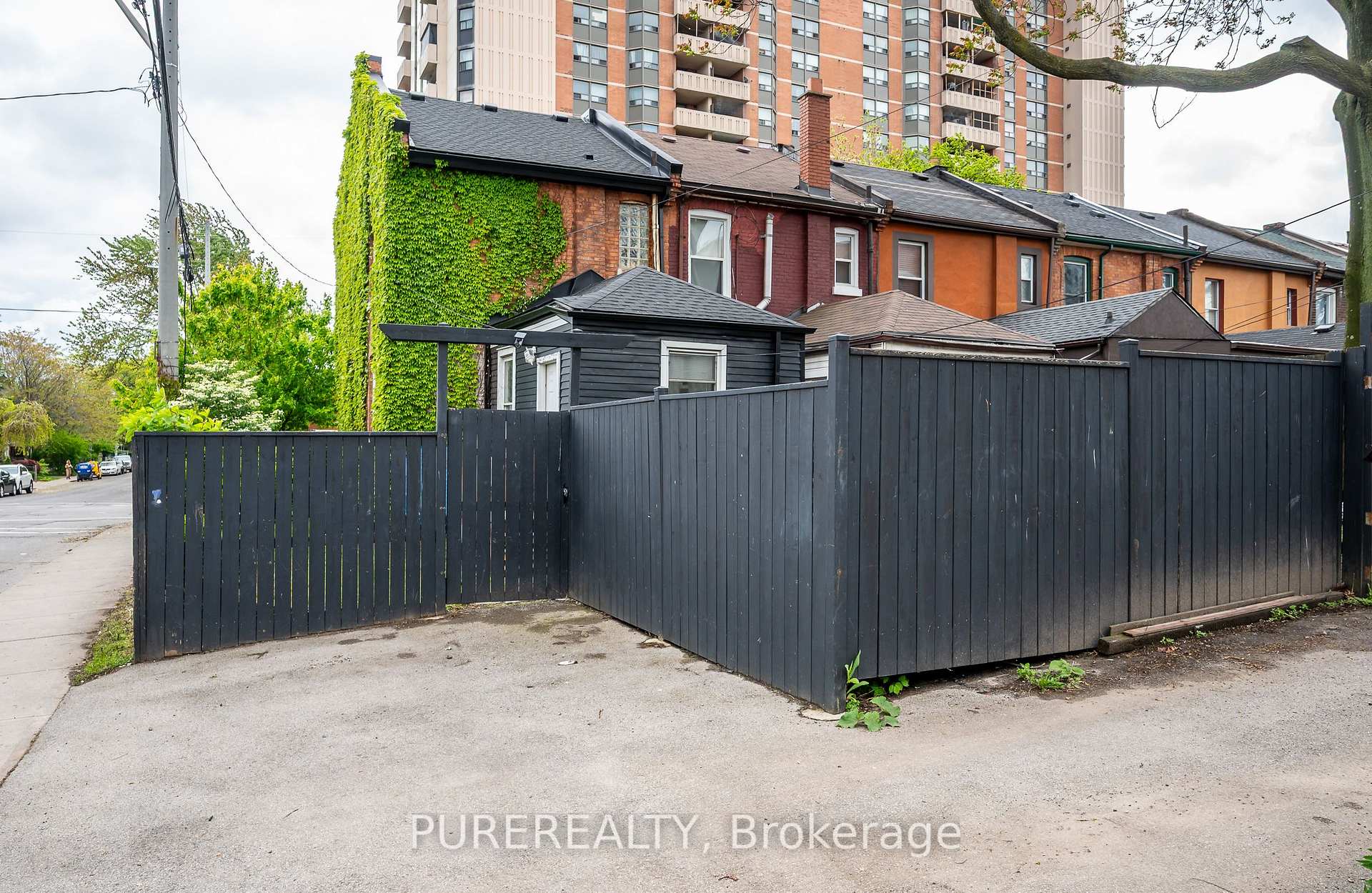 Photo 22 of 29 Emerald Street N, Hamilton, Landsdale — HOMEH