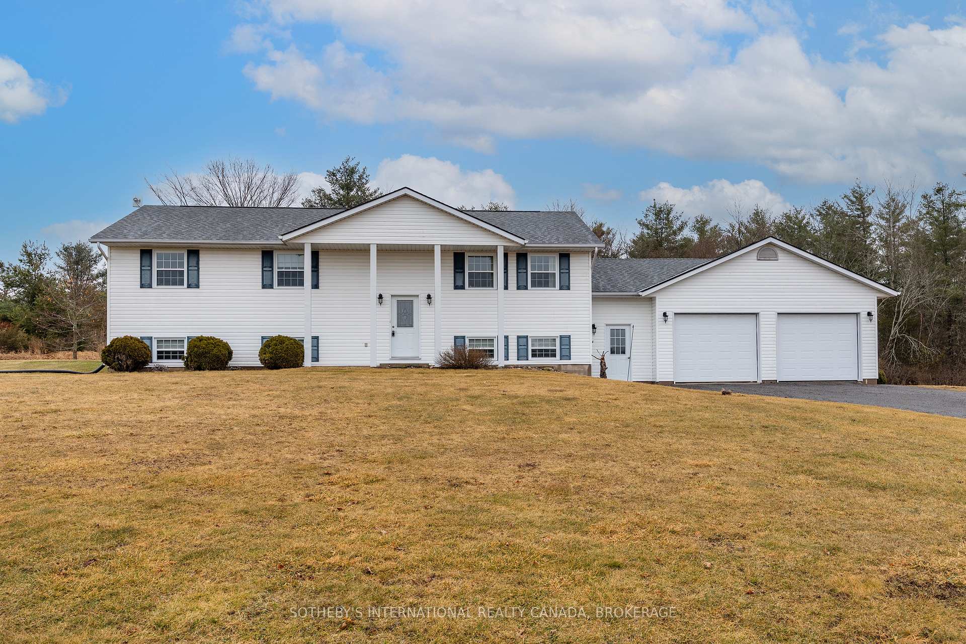 Photo 3 of 4080 Mclean Road, Frontenac, Frontenac South — HOMEH