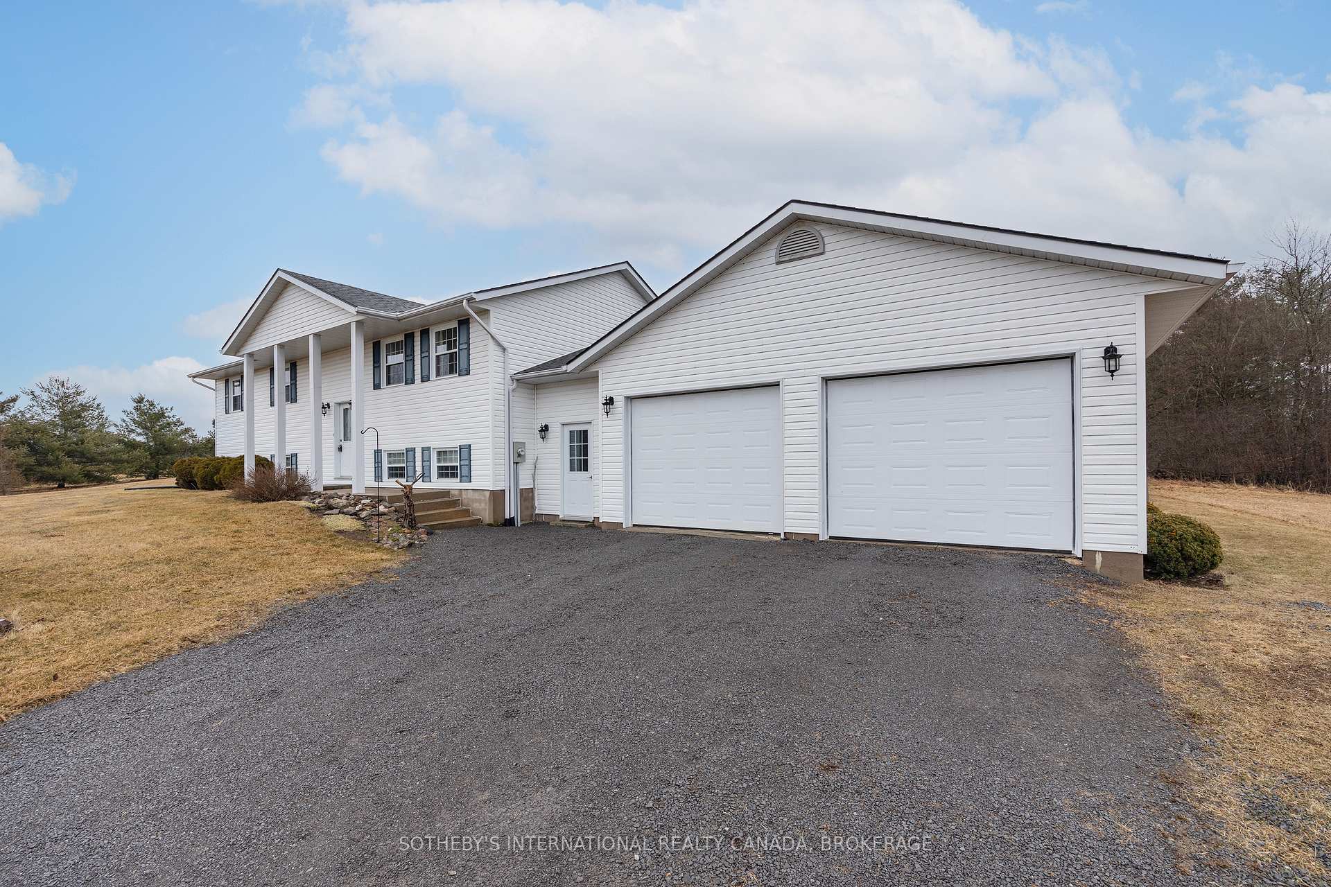 Photo 5 of 4080 Mclean Road, Frontenac, Frontenac South — HOMEH