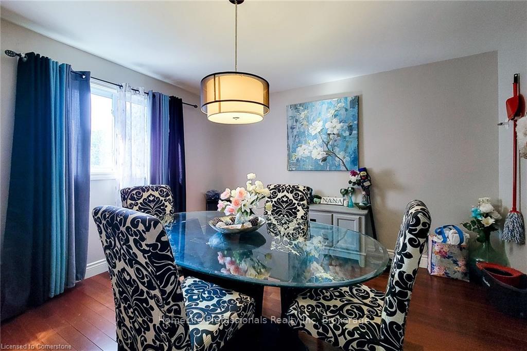 Photo 21 of 494 Heather Hill Court, Hamilton, Meadowlands — HOMEH