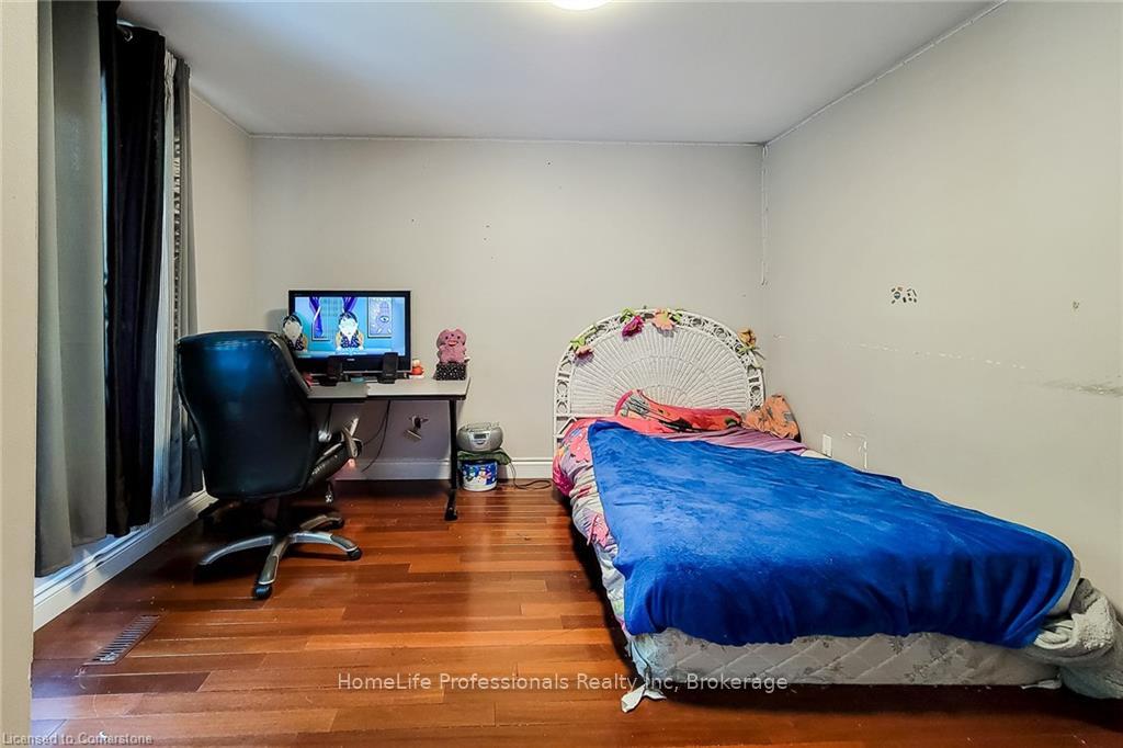Photo 23 of 494 Heather Hill Court, Hamilton, Meadowlands — HOMEH