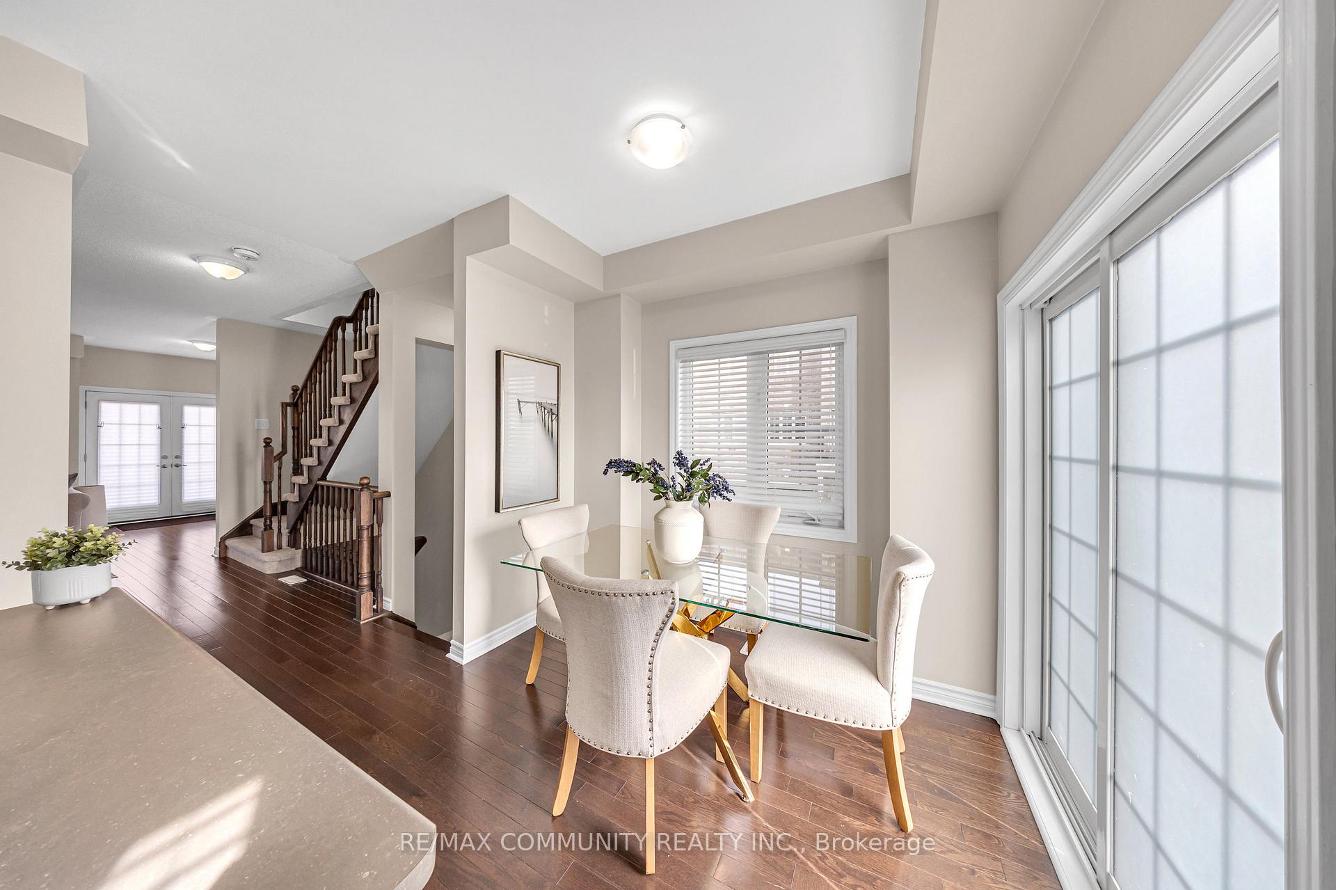 Photo 8 of 123 Ferris Square, Clarington, Courtice — HOMEH