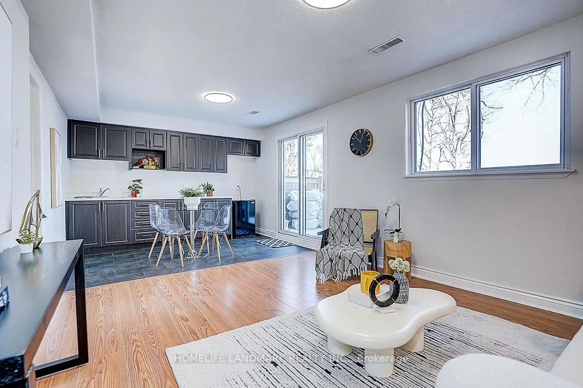 Photo 9 of 40 Henderson Drive, Aurora, Aurora Highlands — HOMEH