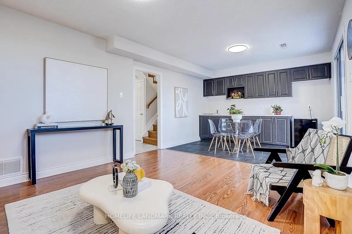 Photo 10 of 40 Henderson Drive, Aurora, Aurora Highlands — HOMEH