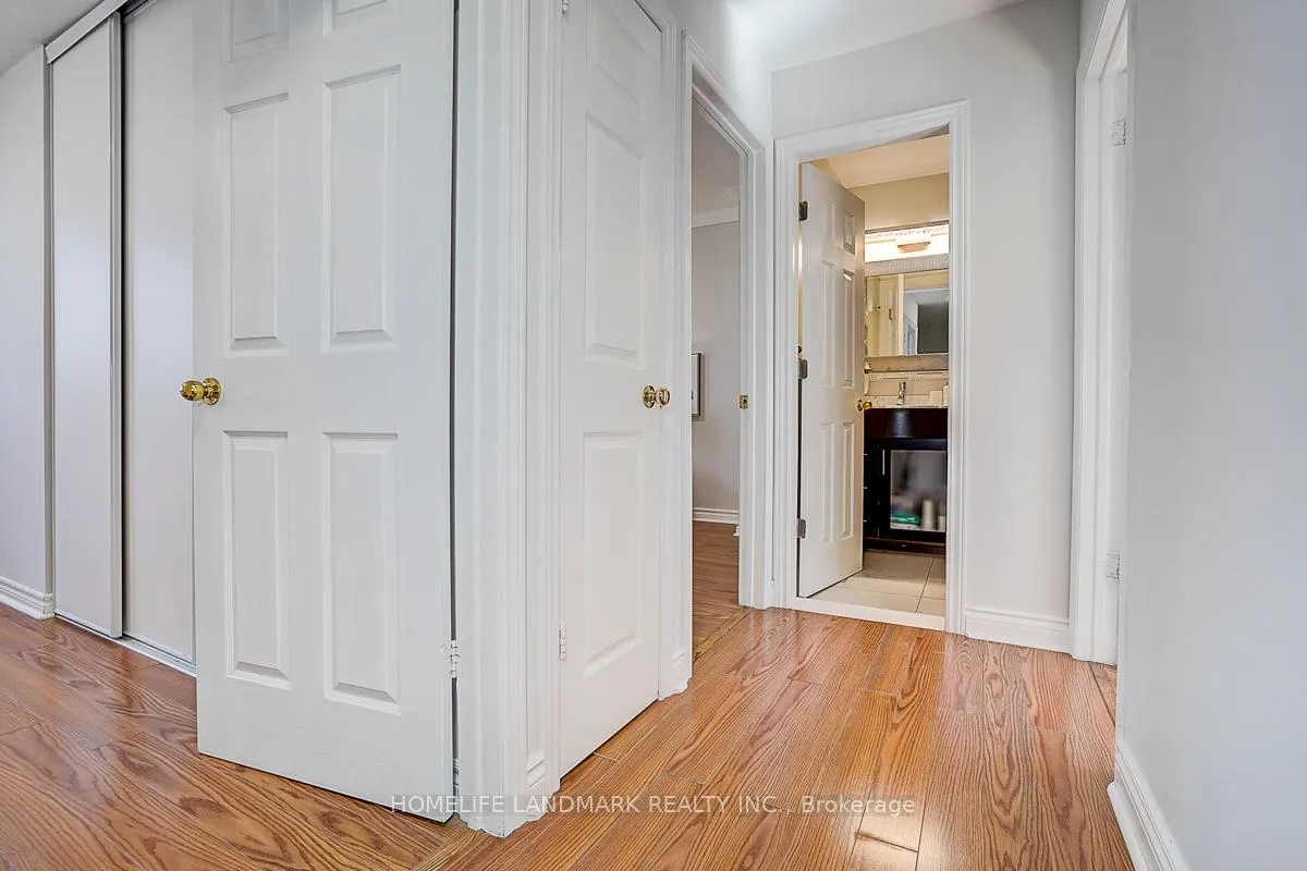 Photo 24 of 40 Henderson Drive, Aurora, Aurora Highlands — HOMEH