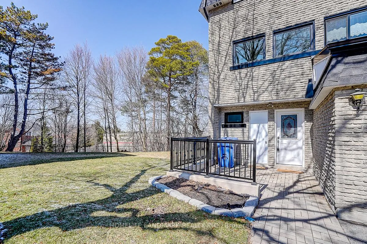 Photo 31 of 40 Henderson Drive, Aurora, Aurora Highlands — HOMEH
