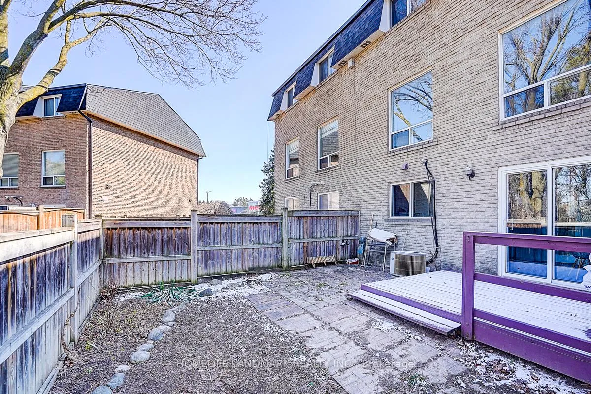 Photo 33 of 40 Henderson Drive, Aurora, Aurora Highlands — HOMEH