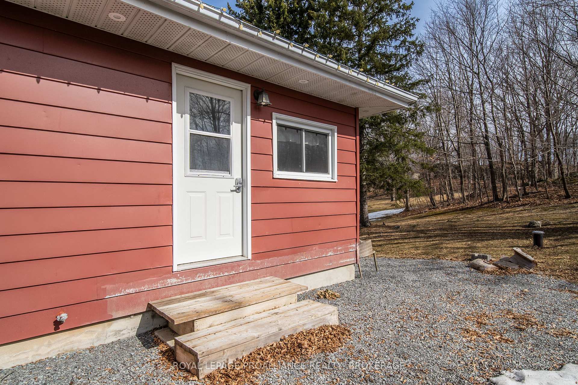 Photo 5 of 4581 Wild Life Lane, Frontenac, Frontenac South — HOMEH