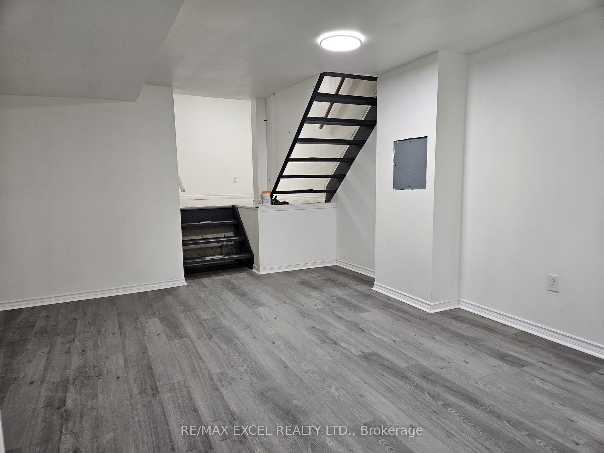 Photo 3 of Unit Back Unit, 24 Sylvia Street, Barrie, Grove East — HOMEH