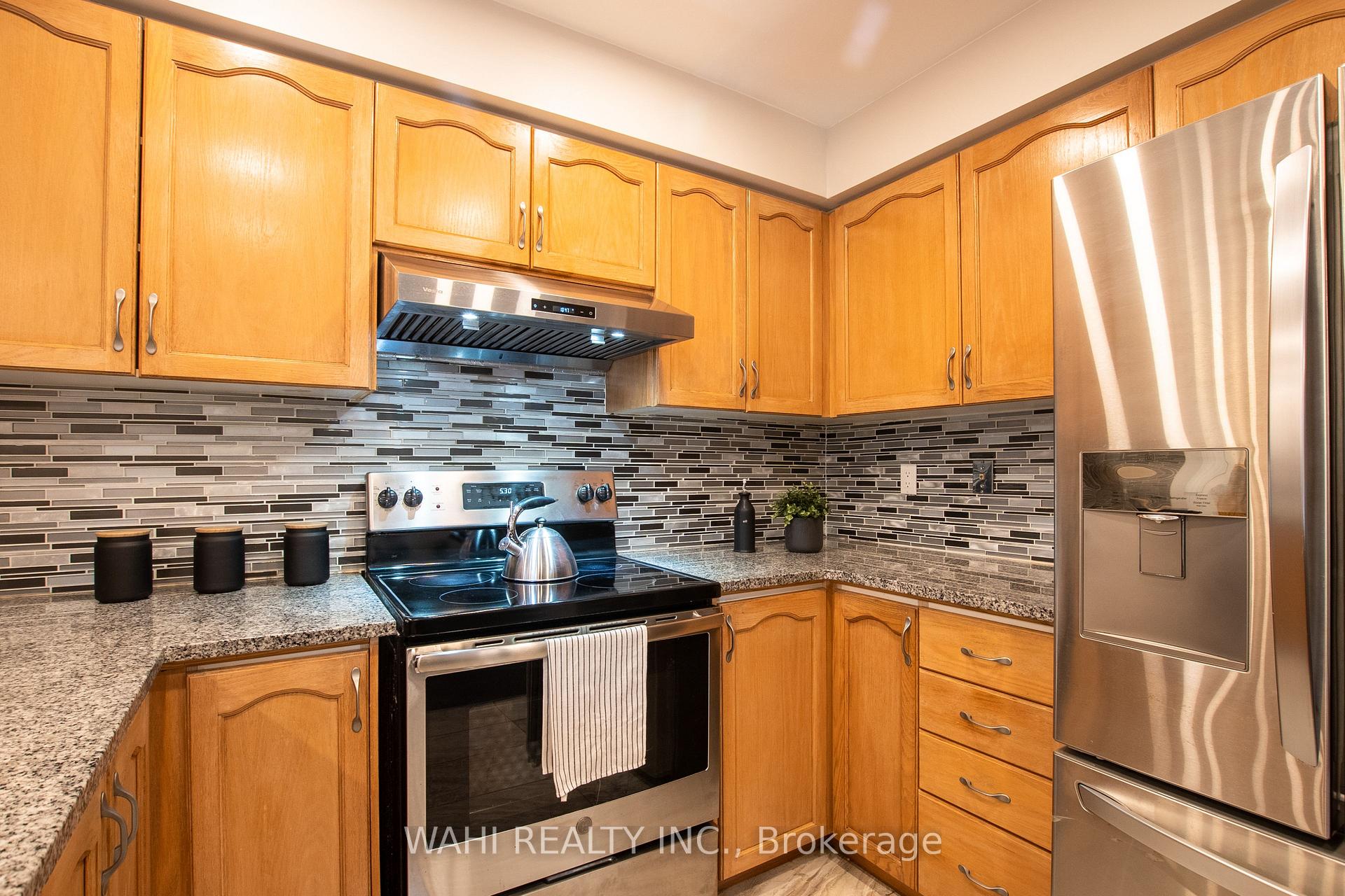 Photo 30 of 45 Harnesworth Crescent, Hamilton, Waterdown — HOMEH